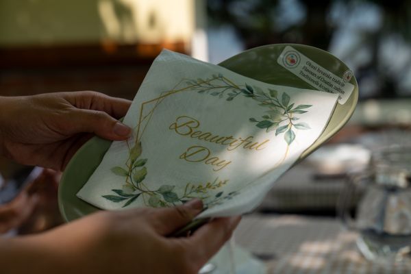 Rendez vos cocktails inoubliables avec des serviettes personnalisées